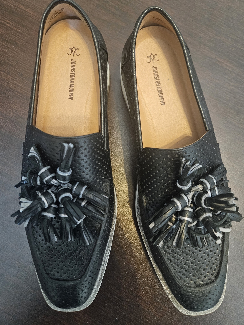 Johnston & Murphy Womens Black Tassel Slip-On Loafers EUC